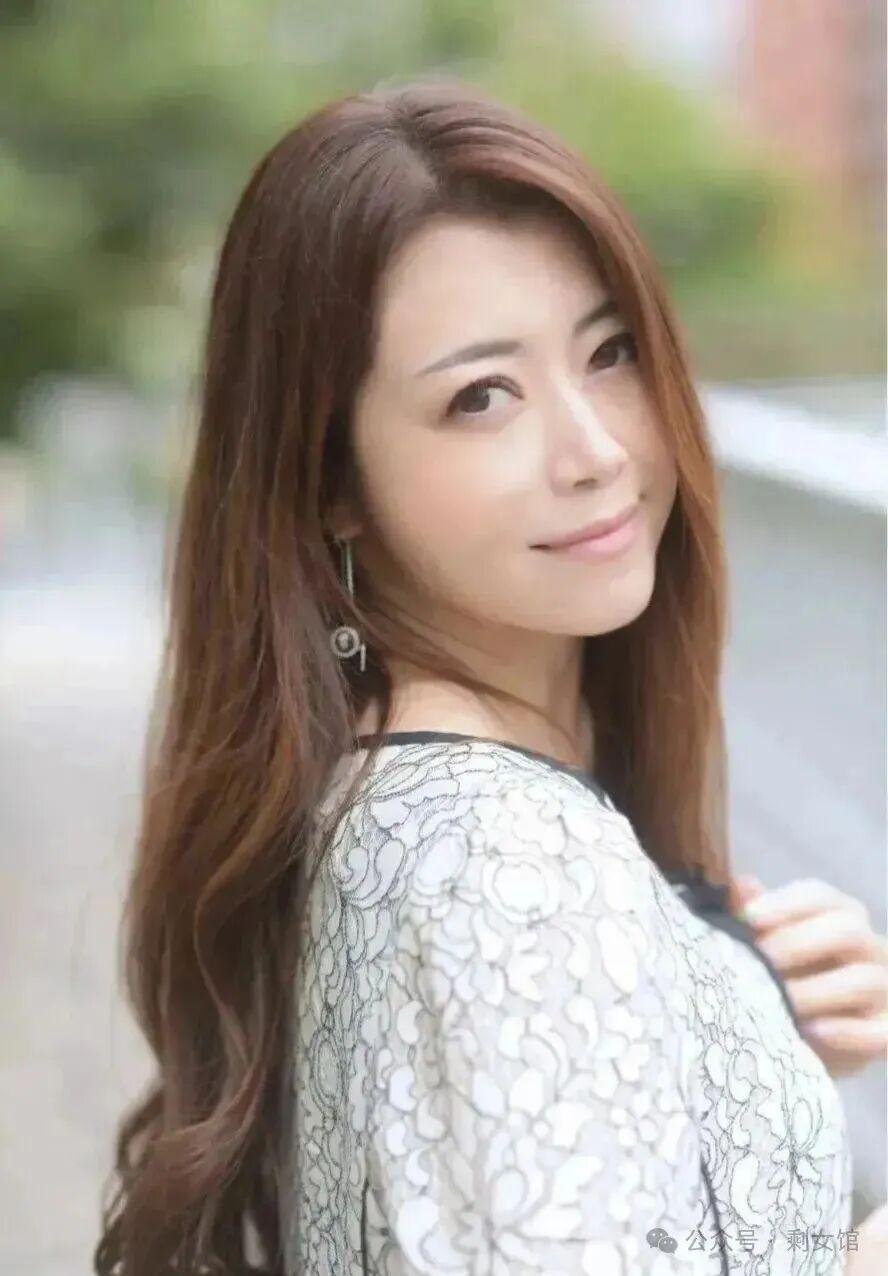 授她以柄